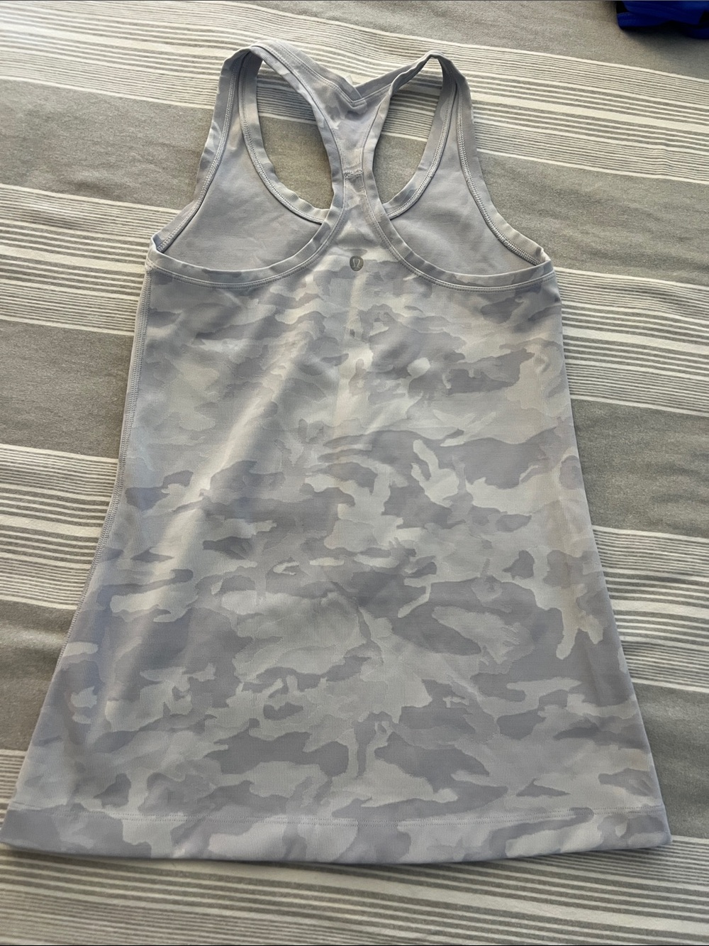 LuluLemon top